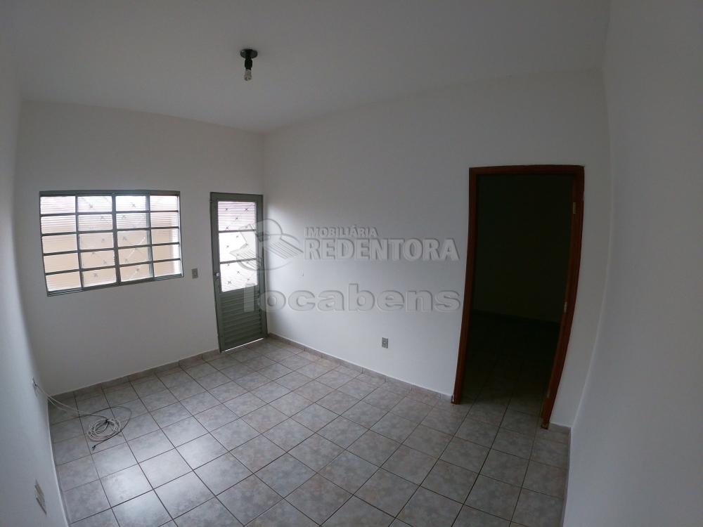 Alugar Casa / Padrão em São José do Rio Preto R$ 800,00 - Foto 14