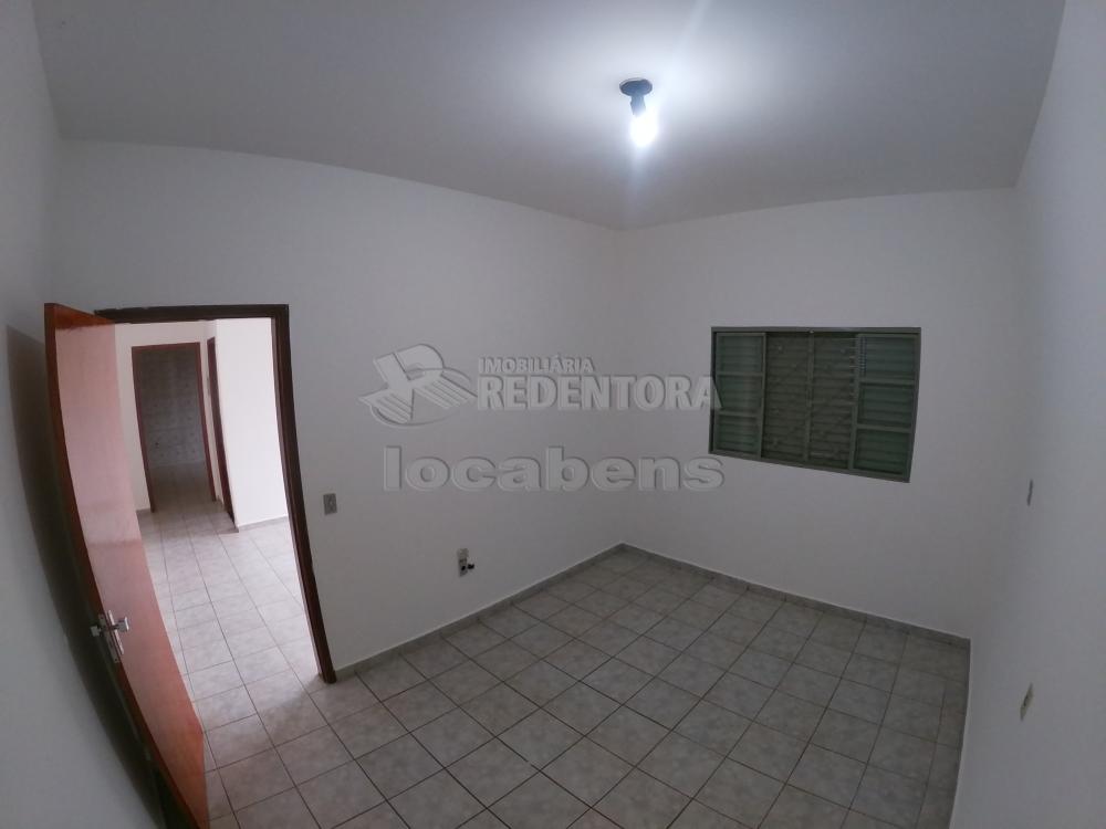 Alugar Casa / Padrão em São José do Rio Preto R$ 800,00 - Foto 15