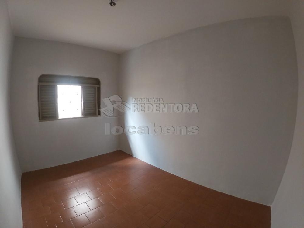 Alugar Casa / Padrão em São José do Rio Preto R$ 1.000,00 - Foto 12