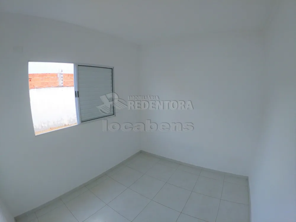 Alugar Casa / Padrão em São José do Rio Preto R$ 800,00 - Foto 9