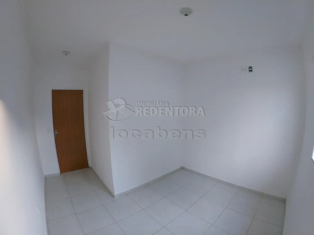 Alugar Casa / Padrão em São José do Rio Preto R$ 800,00 - Foto 14