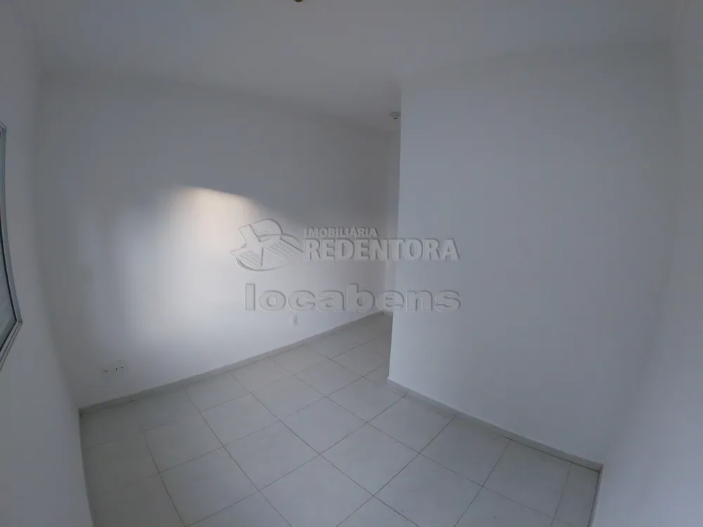 Alugar Casa / Padrão em São José do Rio Preto R$ 800,00 - Foto 15