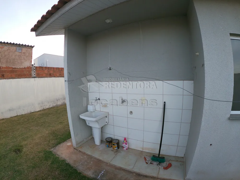 Alugar Casa / Padrão em São José do Rio Preto R$ 800,00 - Foto 16