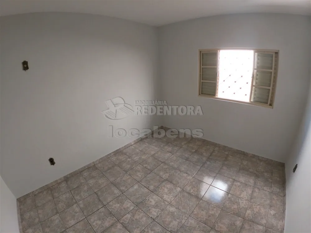 Alugar Casa / Padrão em São José do Rio Preto R$ 1.200,00 - Foto 6