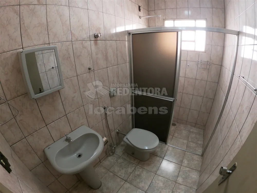 Alugar Casa / Padrão em São José do Rio Preto R$ 1.200,00 - Foto 8