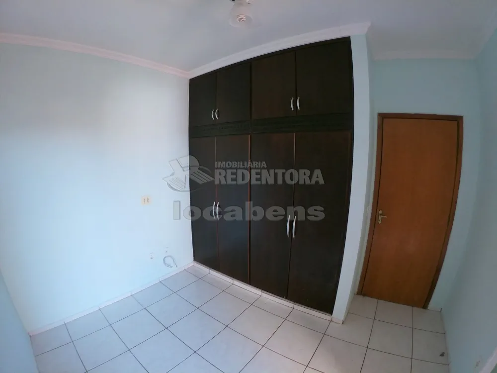 Alugar Apartamento / Padrão em São José do Rio Preto R$ 1.100,00 - Foto 11