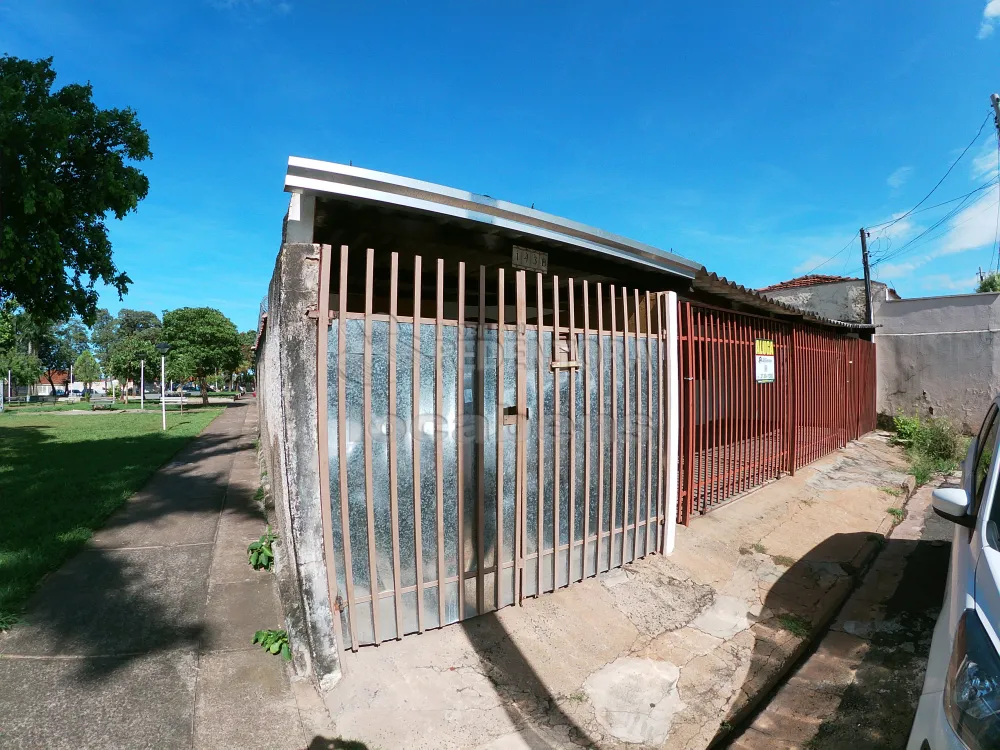 Alugar Casa / Padrão em São José do Rio Preto R$ 750,00 - Foto 1