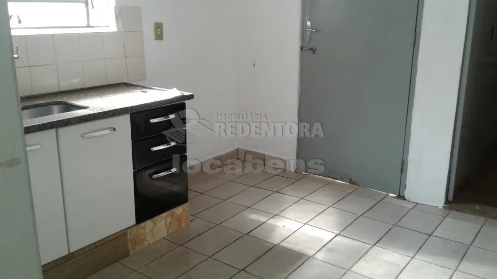 Alugar Casa / Padrão em São José do Rio Preto apenas R$ 700,00 - Foto 9