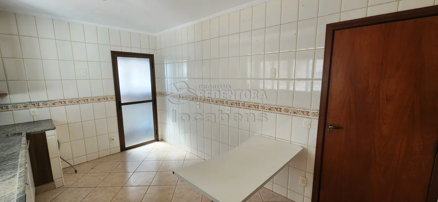 Alugar Apartamento / Padrão em São José do Rio Preto R$ 2.100,00 - Foto 5