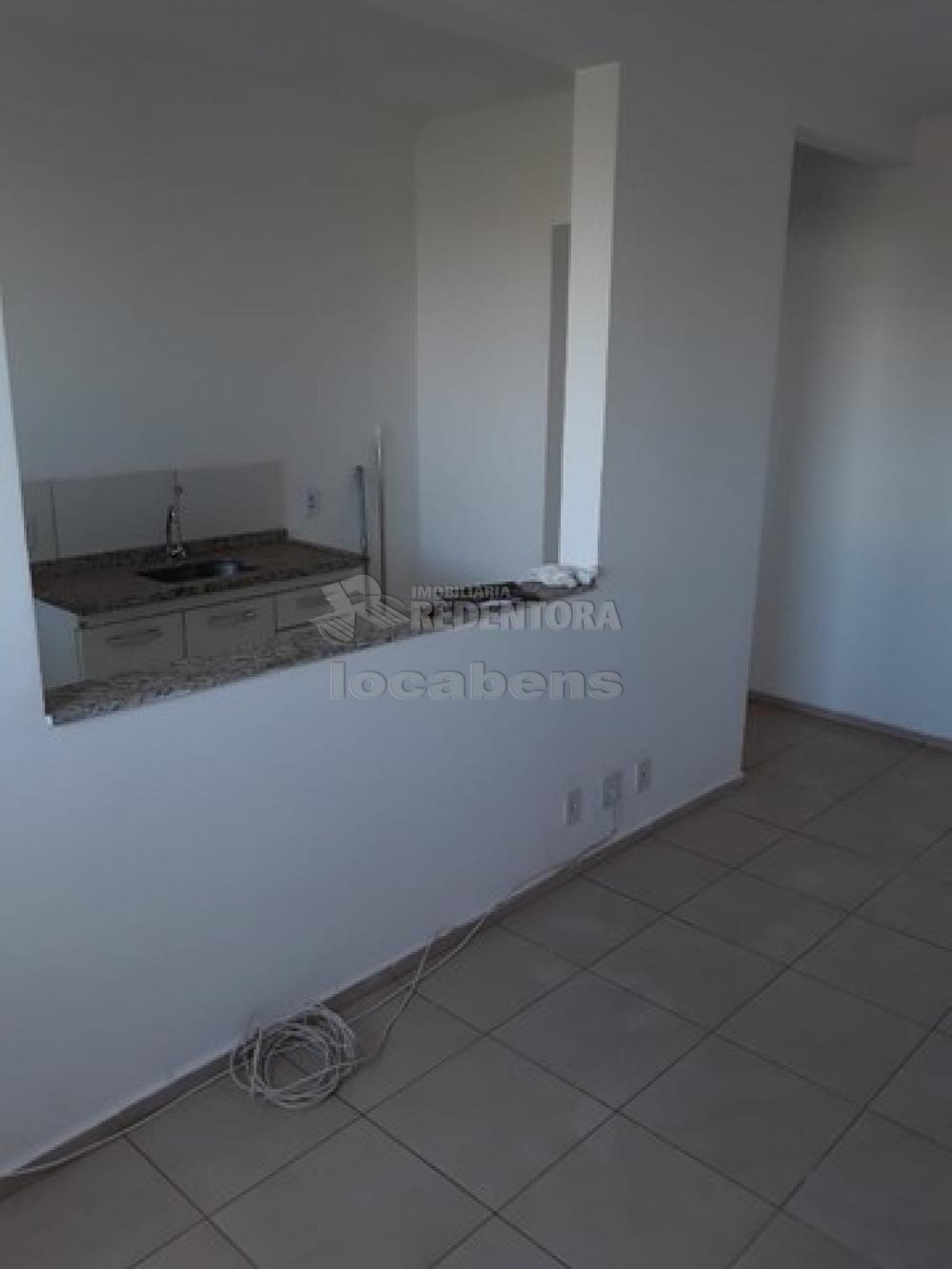 Comprar Apartamento / Padrão em São José do Rio Preto R$ 175.000,00 - Foto 4