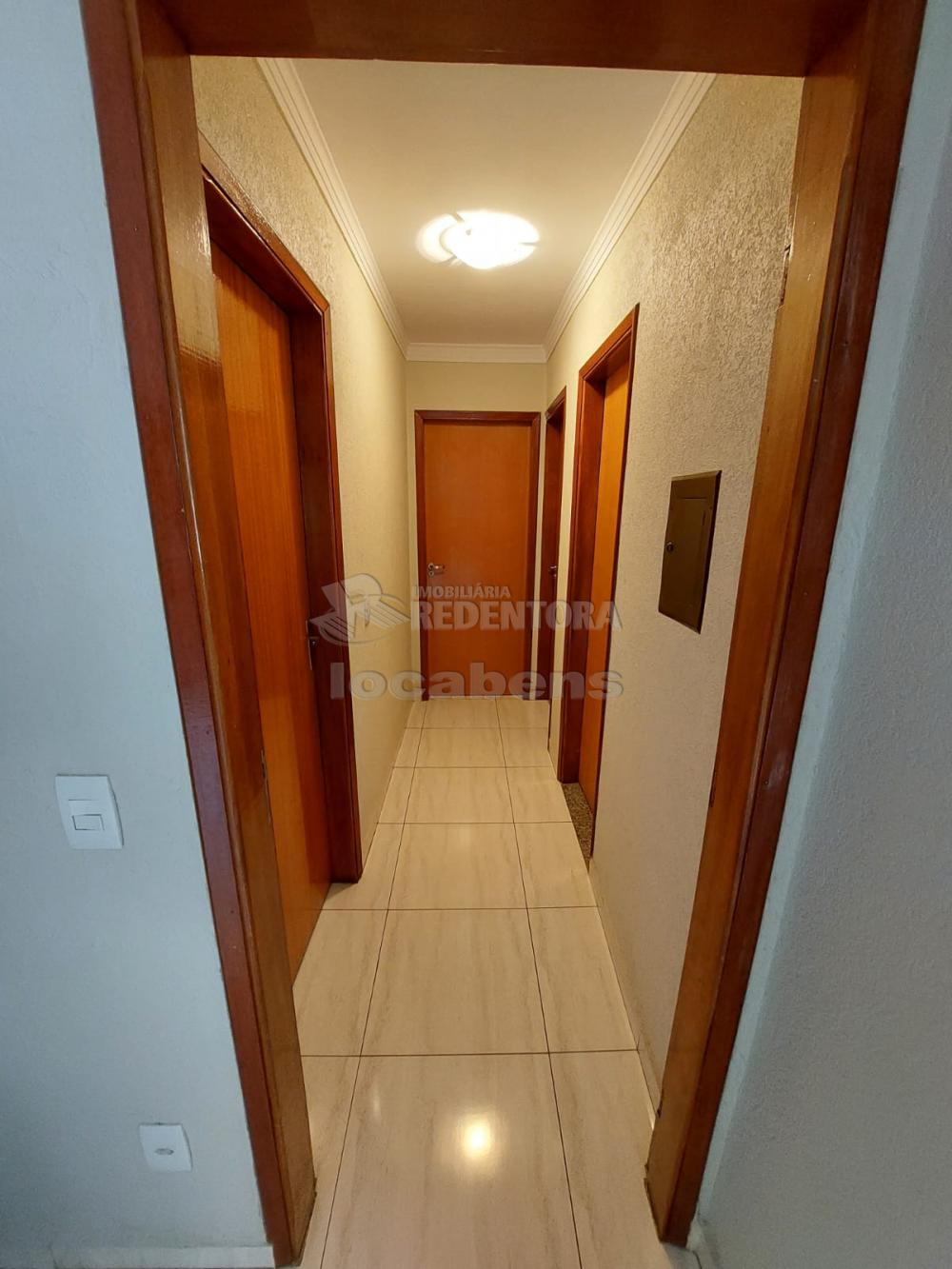 Comprar Apartamento / Padrão em São José do Rio Preto R$ 250.000,00 - Foto 4