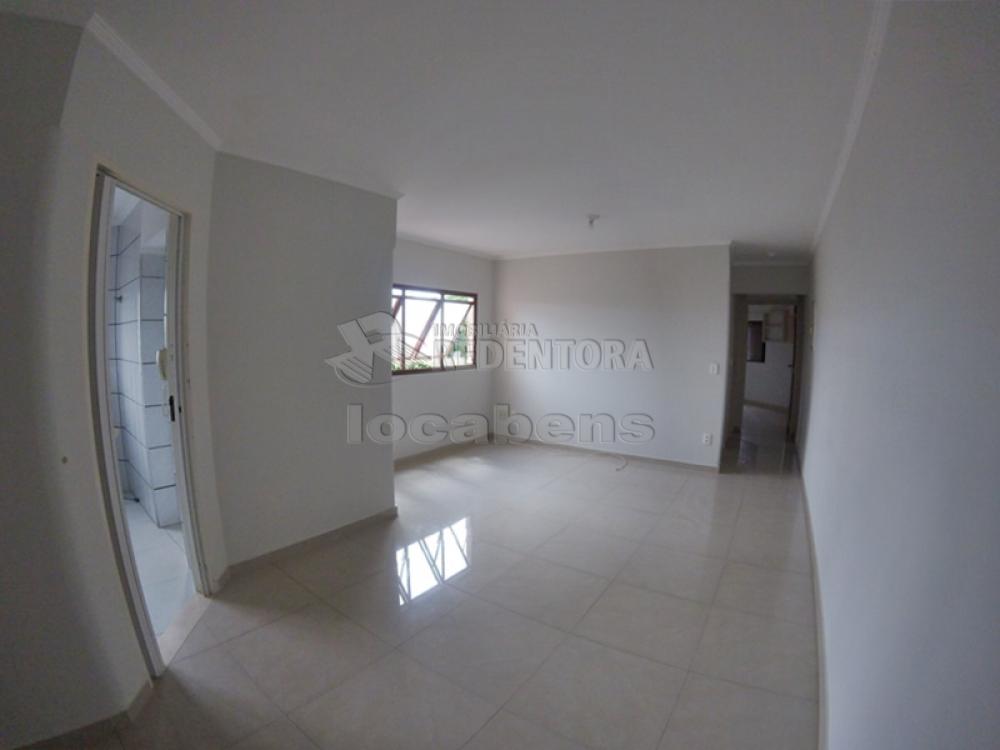 Comprar Apartamento / Padrão em São José do Rio Preto R$ 215.000,00 - Foto 3