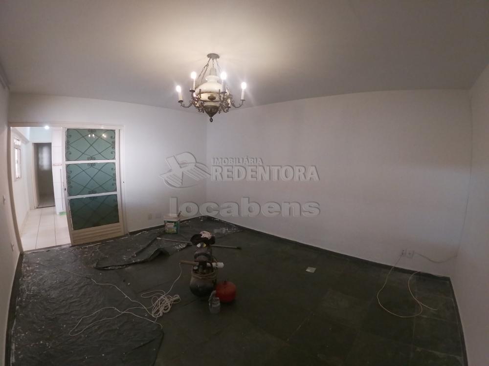 Alugar Comercial / Salão em São José do Rio Preto R$ 2.000,00 - Foto 4