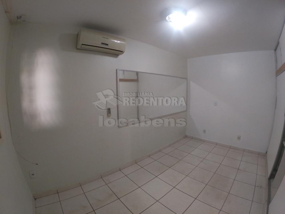 Alugar Comercial / Salão em São José do Rio Preto R$ 2.000,00 - Foto 8