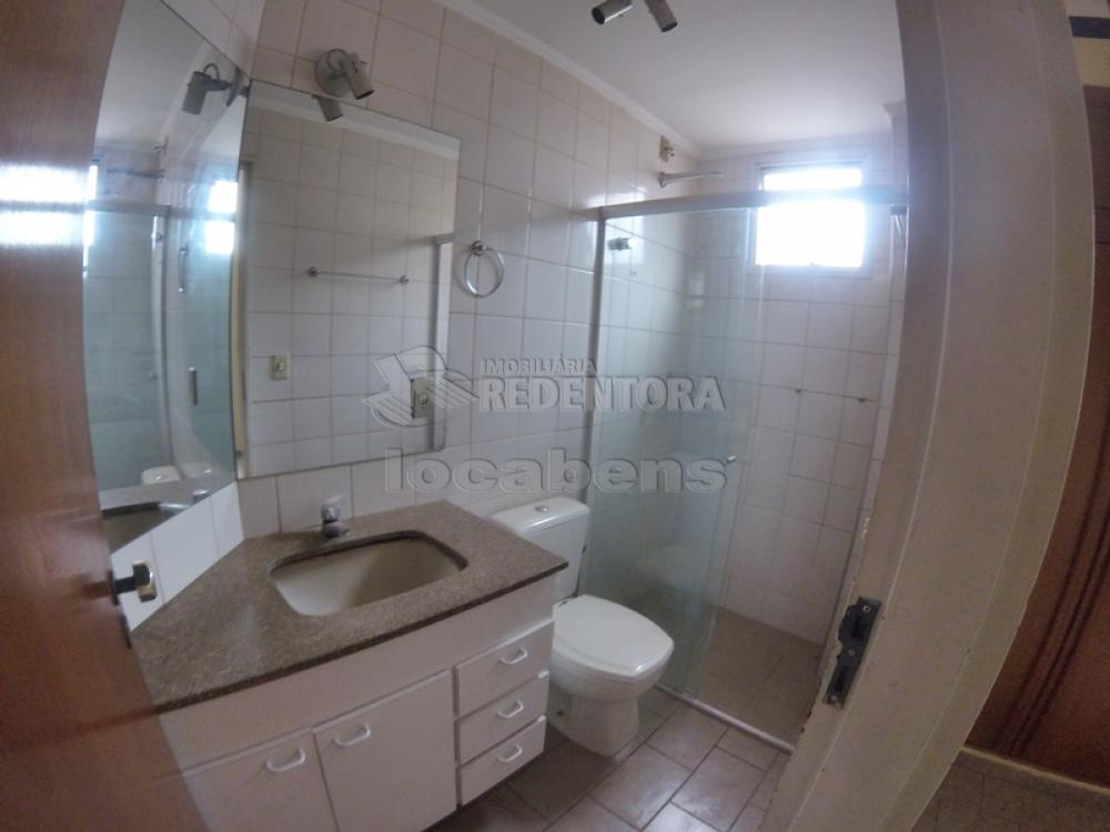 Alugar Apartamento / Padrão em São José do Rio Preto R$ 900,00 - Foto 14