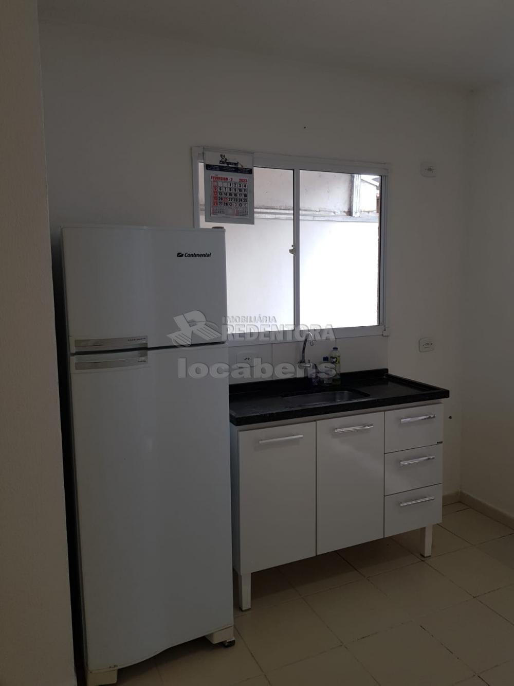 Alugar Casa / Condomínio em São José do Rio Preto R$ 850,00 - Foto 5