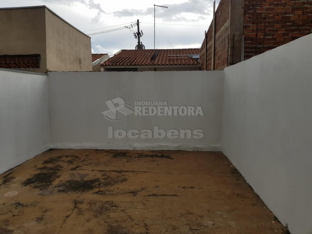 Alugar Casa / Condomínio em São José do Rio Preto R$ 850,00 - Foto 9