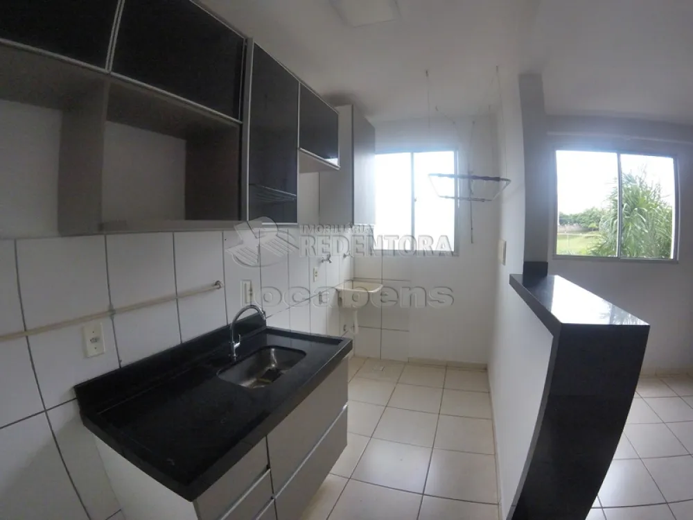 Alugar Apartamento / Padrão em São José do Rio Preto R$ 900,00 - Foto 6