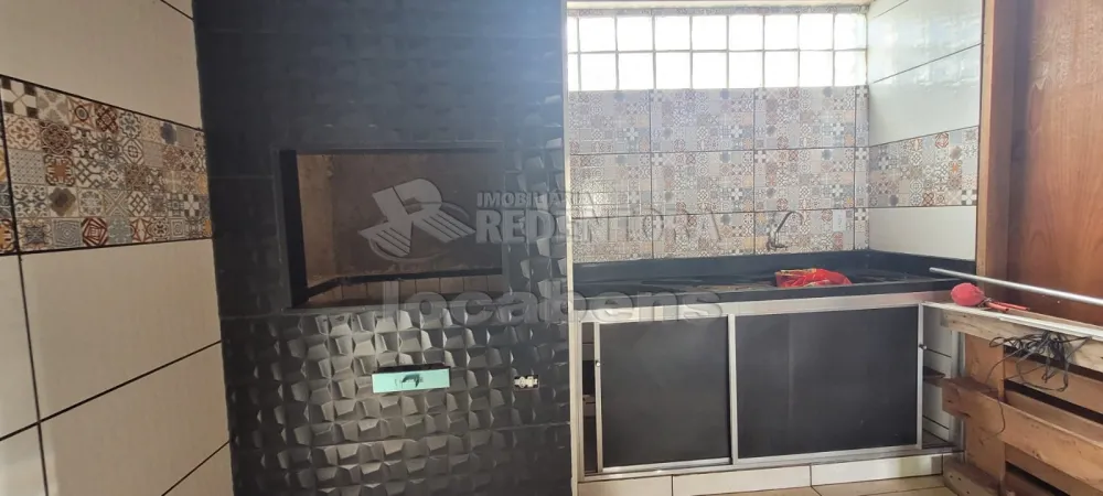 Alugar Casa / Padrão em São José do Rio Preto R$ 1.200,00 - Foto 1