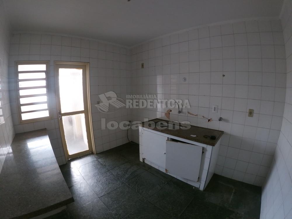 Apartamento para alugar com 3 quartos, 80m² - Foto 4