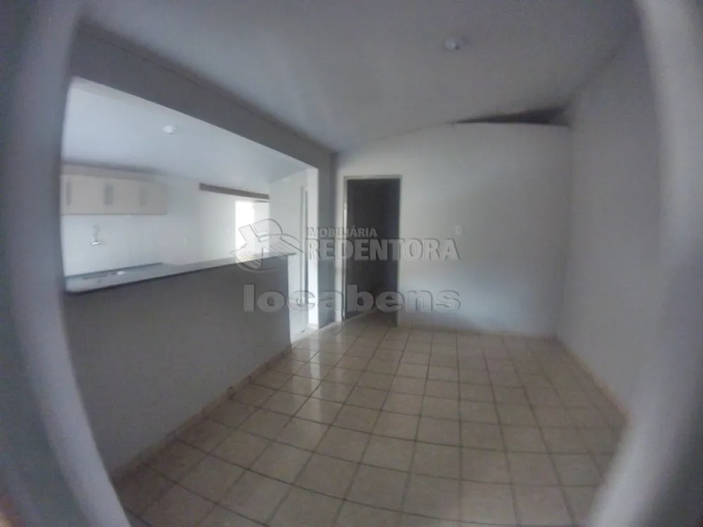 Alugar Casa / Padrão em São José do Rio Preto R$ 850,00 - Foto 2