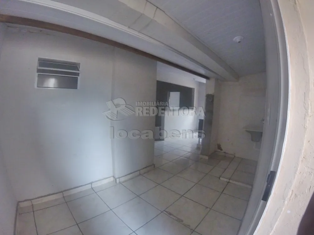 Alugar Casa / Padrão em São José do Rio Preto R$ 850,00 - Foto 9