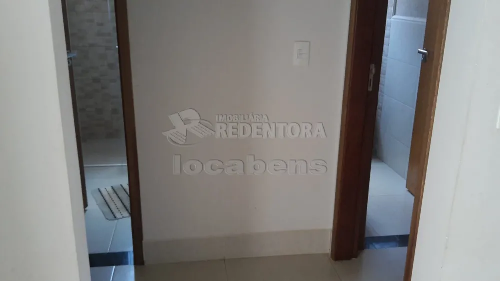 Comprar Casa / Padrão em São José do Rio Preto R$ 210.000,00 - Foto 3