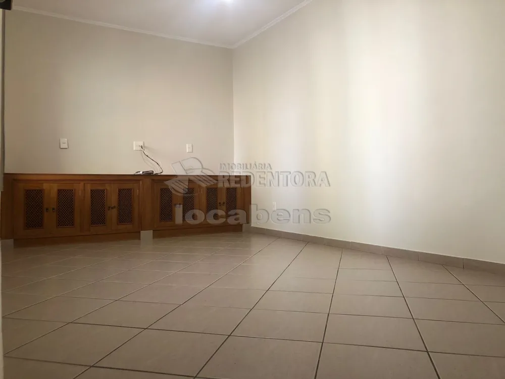 Alugar Casa / Padrão em São José do Rio Preto R$ 3.500,00 - Foto 6