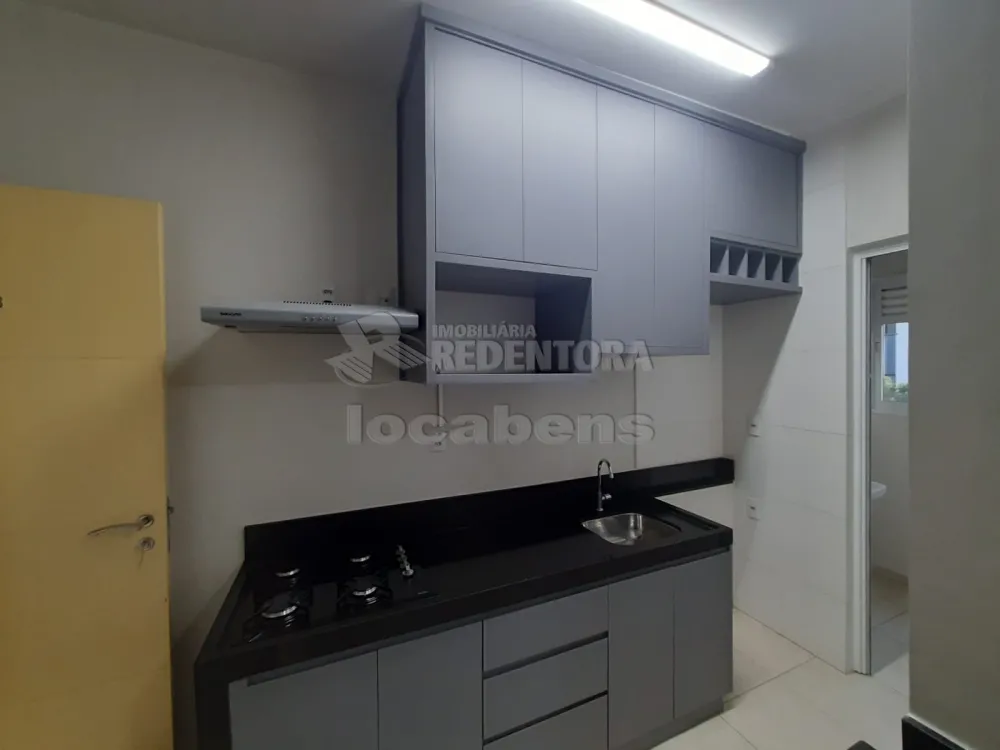 Alugar Apartamento / Padrão em São José do Rio Preto R$ 1.700,00 - Foto 4