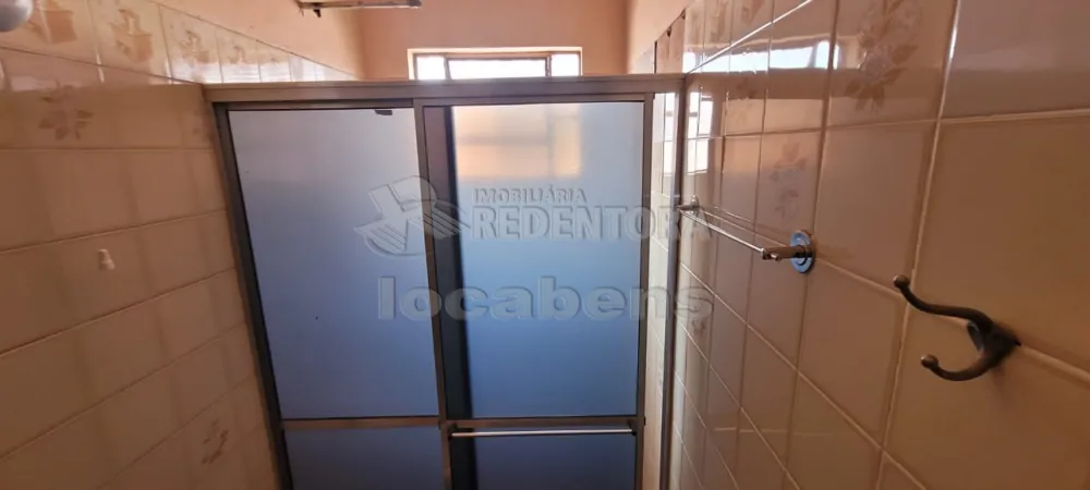 Alugar Casa / Padrão em São José do Rio Preto R$ 1.500,00 - Foto 11