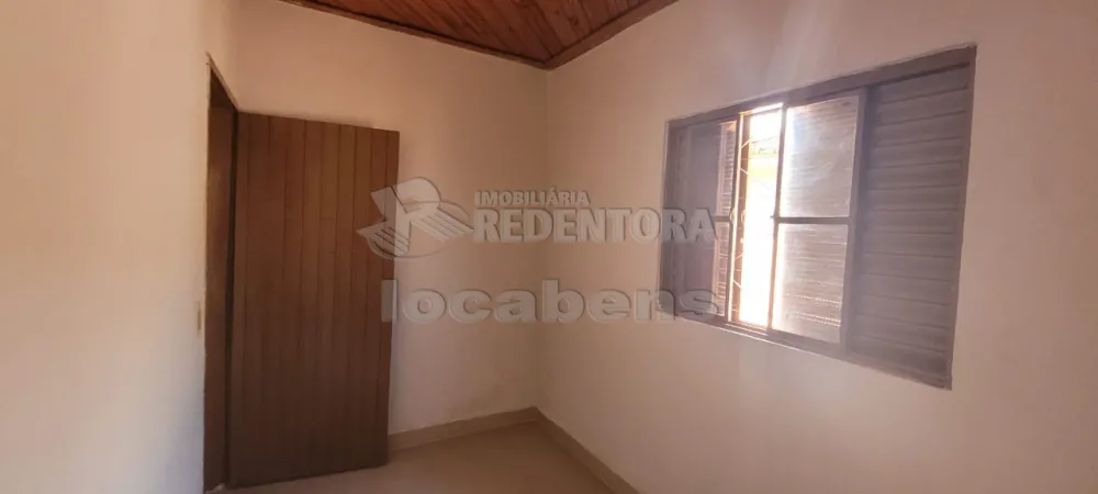 Alugar Casa / Padrão em São José do Rio Preto R$ 1.500,00 - Foto 9