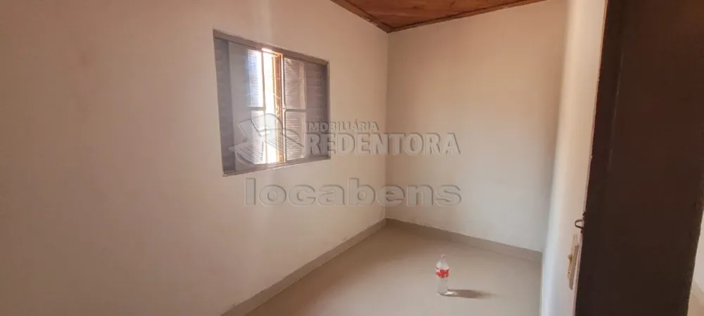 Alugar Casa / Padrão em São José do Rio Preto R$ 1.500,00 - Foto 13