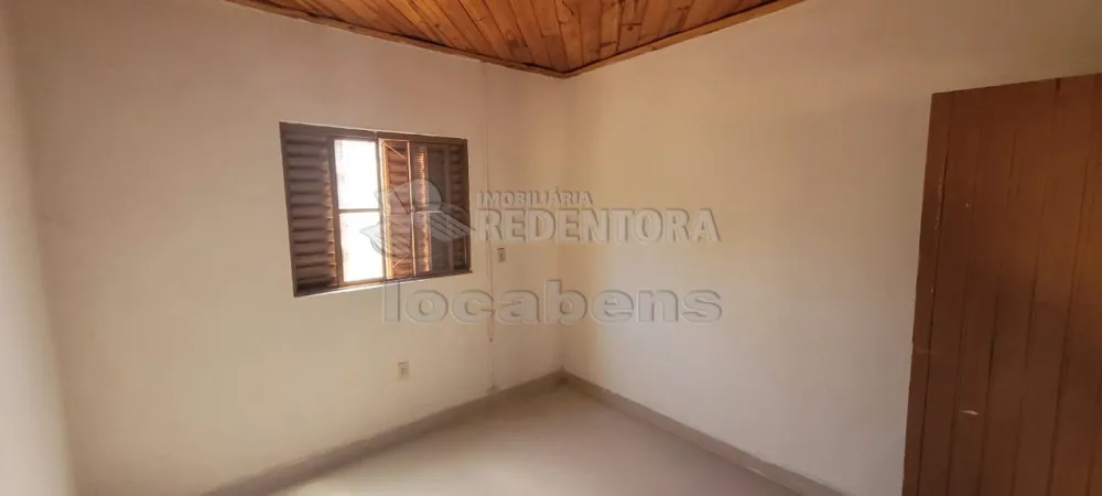 Alugar Casa / Padrão em São José do Rio Preto R$ 1.500,00 - Foto 16