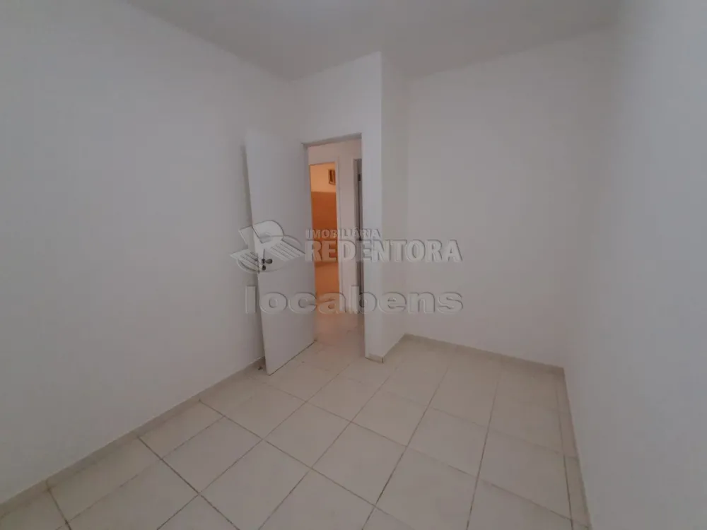 Alugar Casa / Condomínio em São José do Rio Preto R$ 1.800,00 - Foto 11