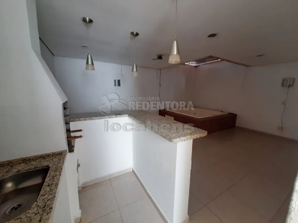 Alugar Casa / Condomínio em São José do Rio Preto R$ 1.800,00 - Foto 2