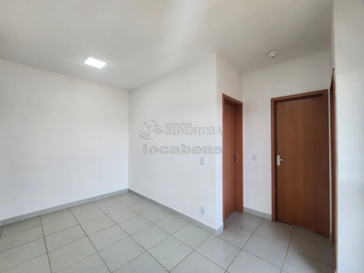 Alugar Apartamento / Padrão em São José do Rio Preto R$ 1.300,00 - Foto 2