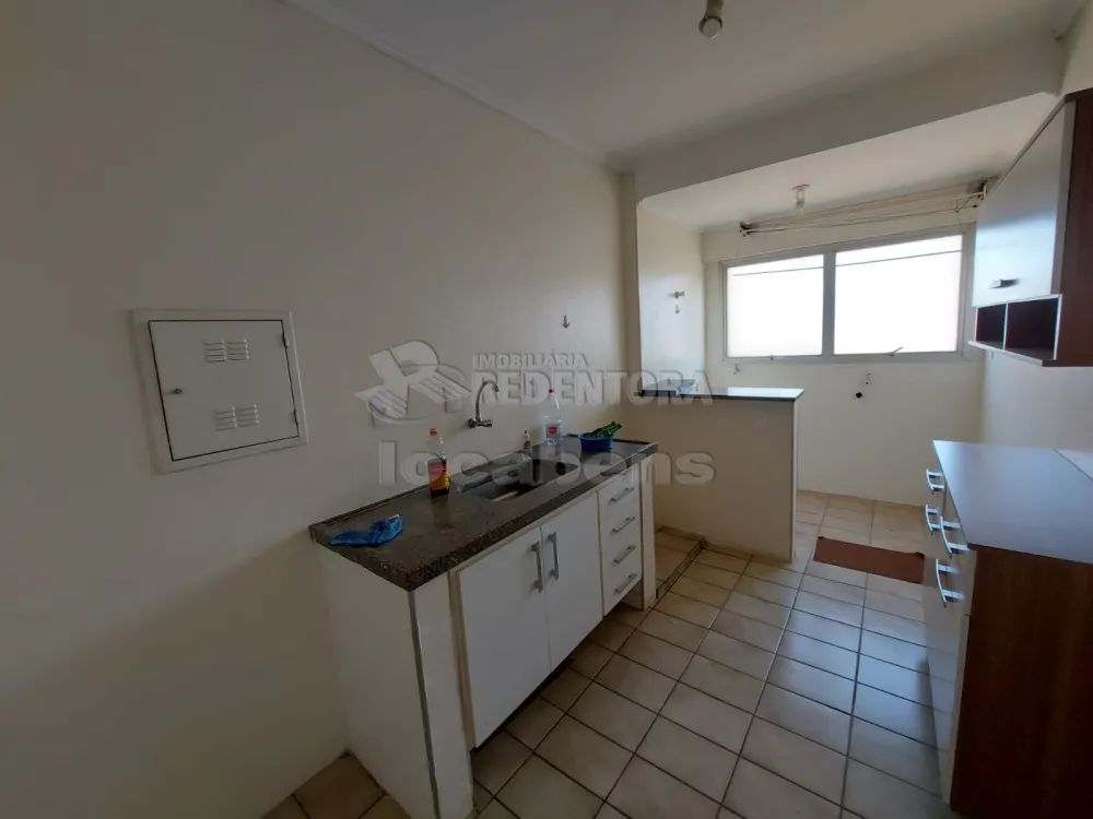 Alugar Apartamento / Padrão em São José do Rio Preto R$ 700,00 - Foto 5