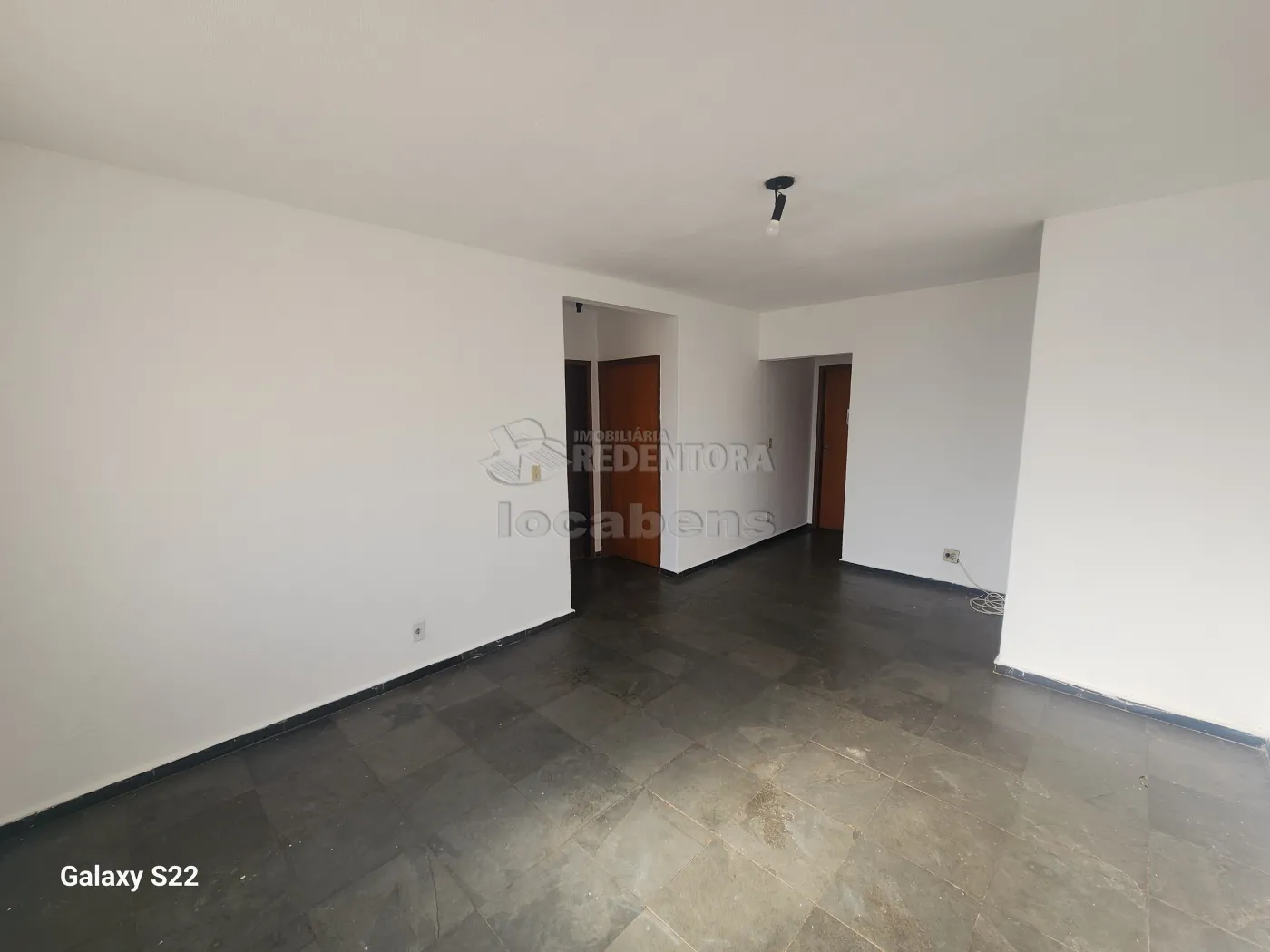 Alugar Apartamento / Padrão em São José do Rio Preto R$ 900,00 - Foto 2