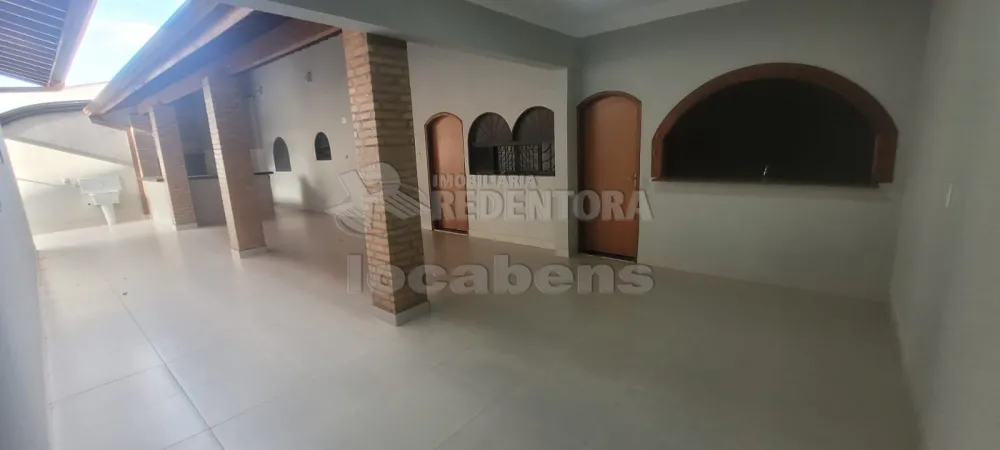 Alugar Casa / Padrão em São José do Rio Preto R$ 4.000,00 - Foto 3