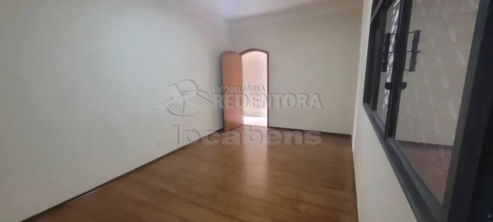 Alugar Casa / Padrão em São José do Rio Preto R$ 4.000,00 - Foto 12