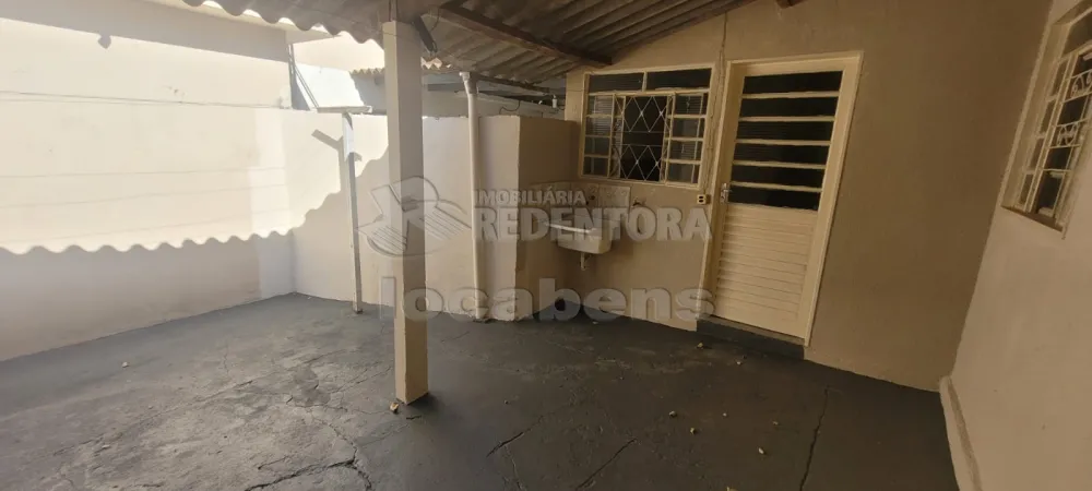 Alugar Casa / Padrão em São José do Rio Preto R$ 1.000,00 - Foto 13