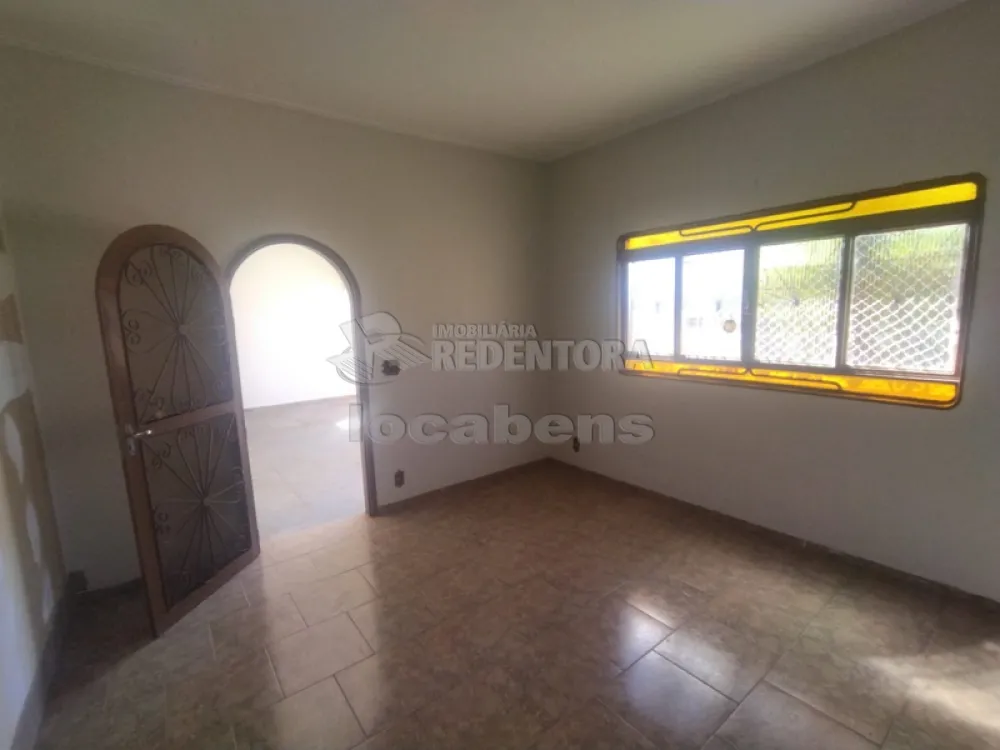 Alugar Casa / Padrão em São José do Rio Preto R$ 2.150,00 - Foto 4