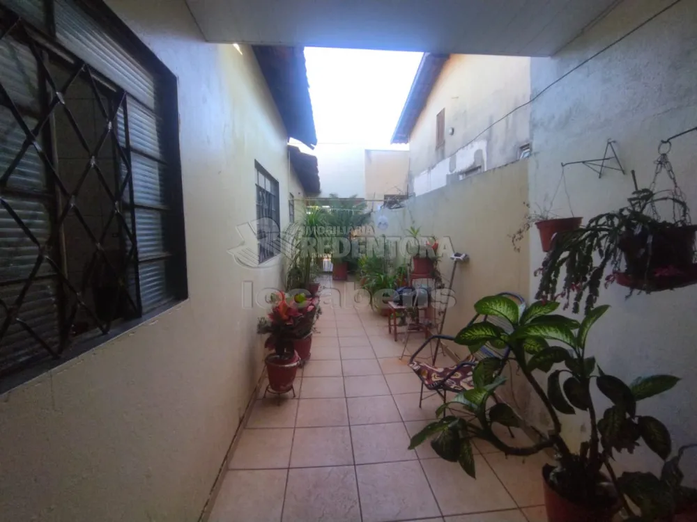 Comprar Casa / Padrão em São José do Rio Preto R$ 230.000,00 - Foto 17