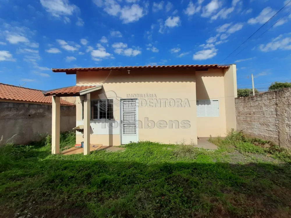 Alugar Casa / Padrão em São José do Rio Preto R$ 1.000,00 - Foto 2