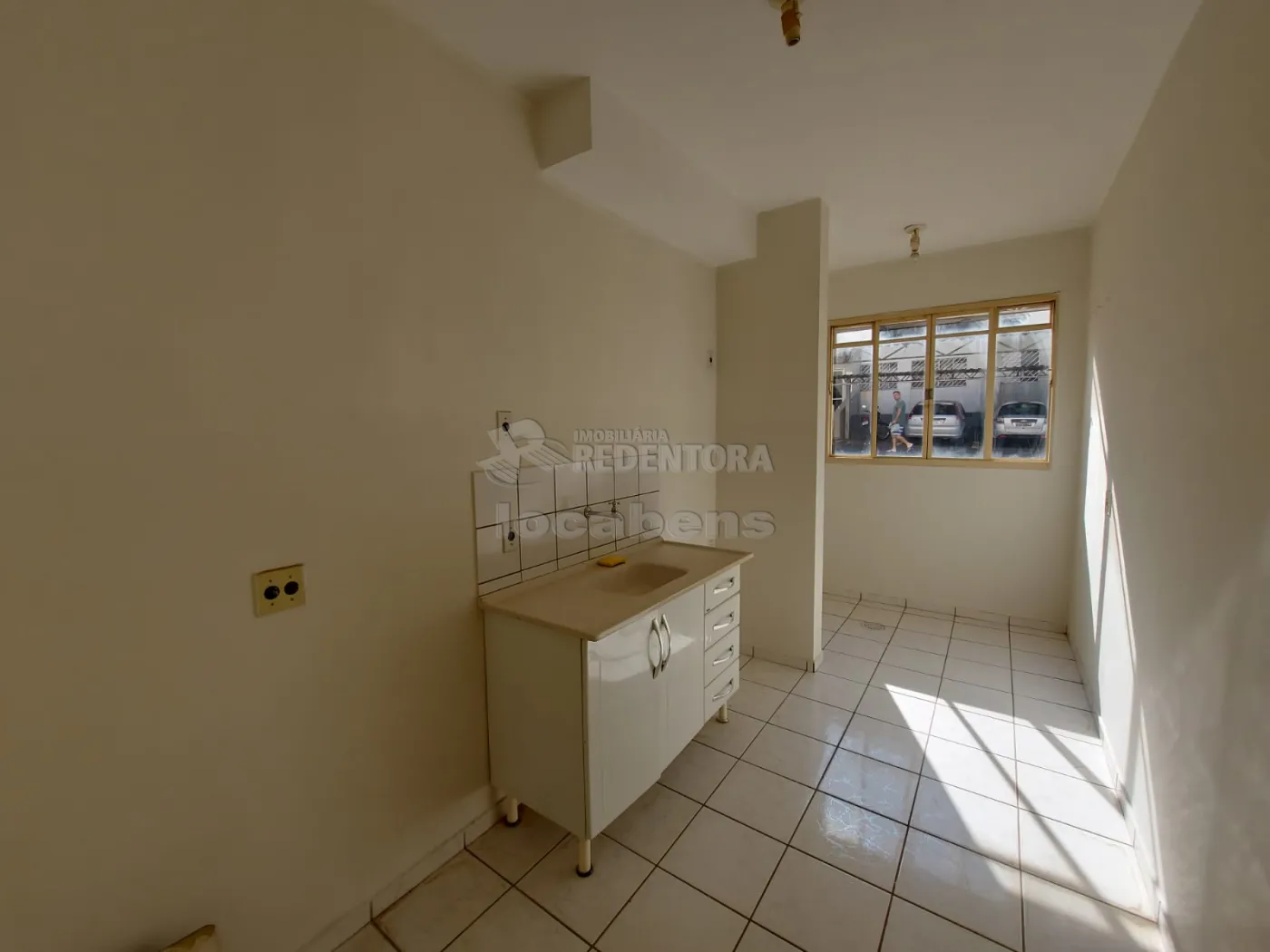 Alugar Apartamento / Padrão em São José do Rio Preto R$ 750,00 - Foto 3