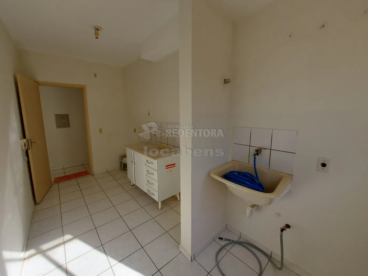 Alugar Apartamento / Padrão em São José do Rio Preto R$ 750,00 - Foto 4