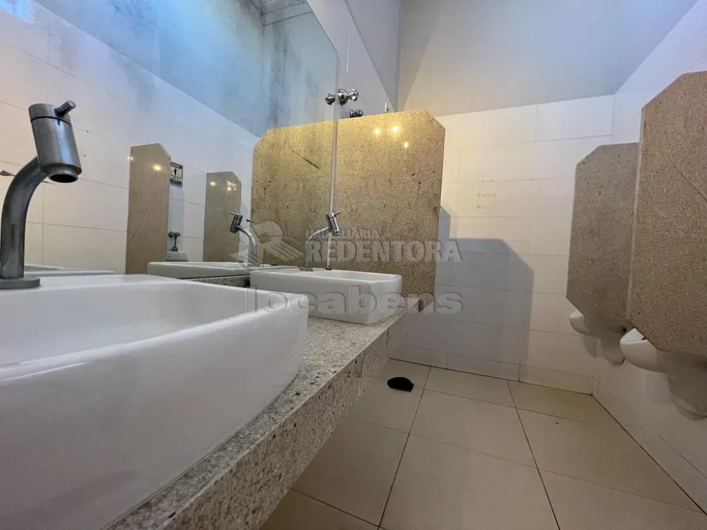 Alugar Comercial / Salão em Catanduva R$ 8.500,00 - Foto 14