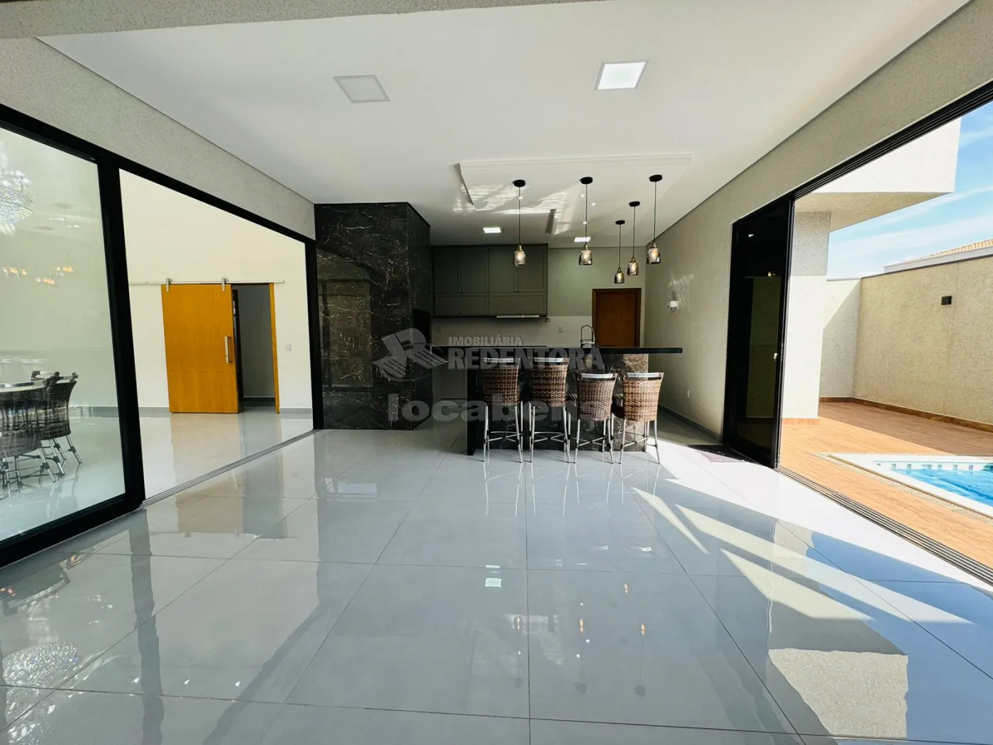 Casa de Condomínio à venda com 3 quartos, 206m² - Foto 4