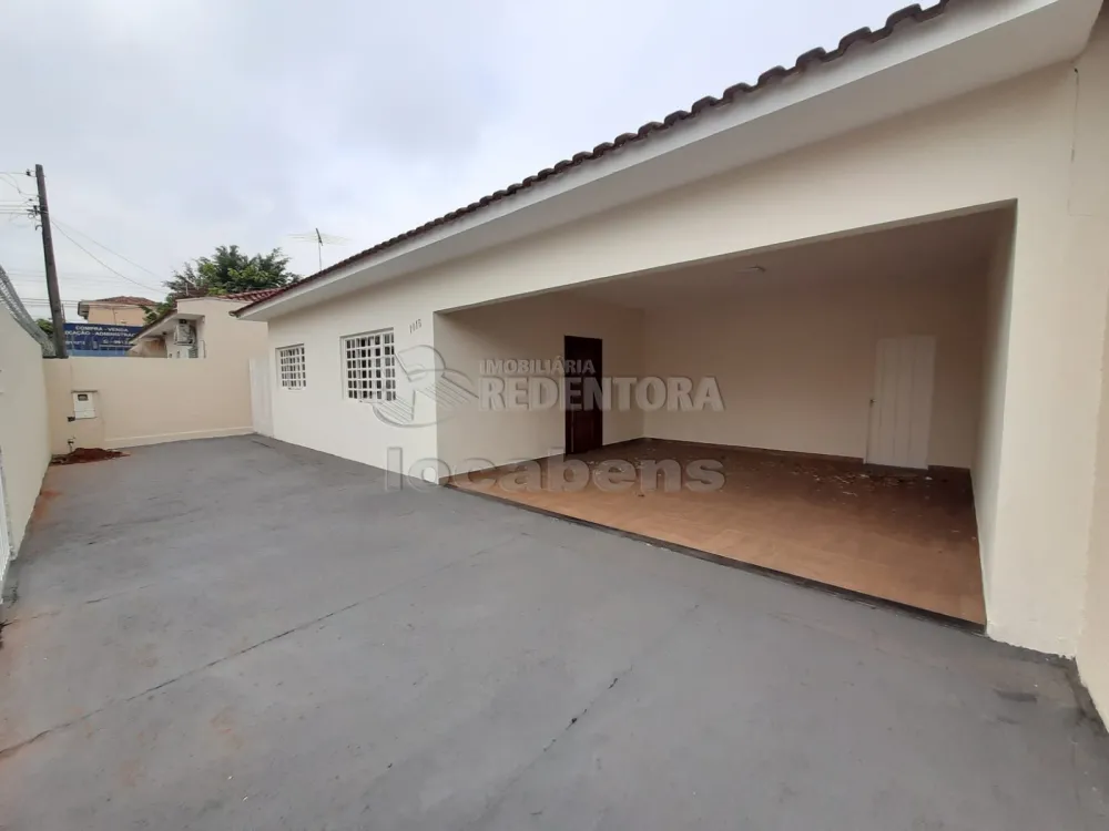 Casa para alugar com 3 quartos, 130m² - Foto 1