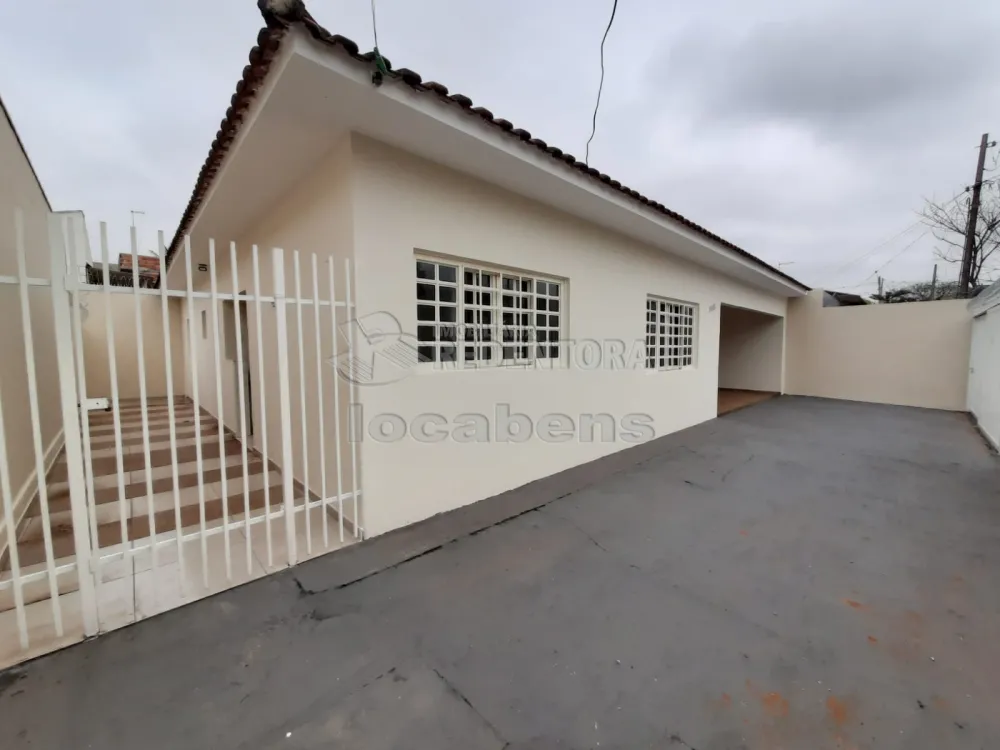 Casa para alugar com 3 quartos, 130m² - Foto 2